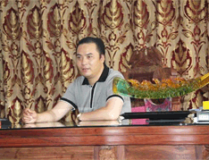 錦翔工藝家具董事長陳宏光